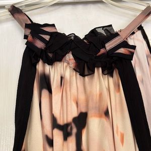 Gorgeous Elie Tahari halter blouse in black and tans size XL